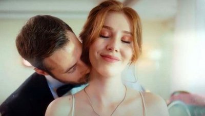 مسلسل في السراء والضراء مترجم